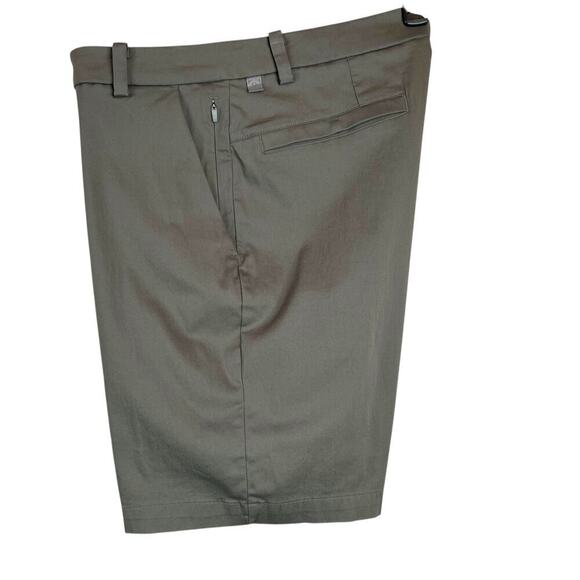 Lululemon 9" Commission Shorts Warpstreme Performance Chino in Gray Men's 31 W - Picture 3 of 15